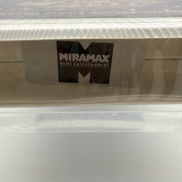 The Thief and The Cobbler VHS Miramax Family Films Clamshell Case New Sealed - Picture 8 of 11